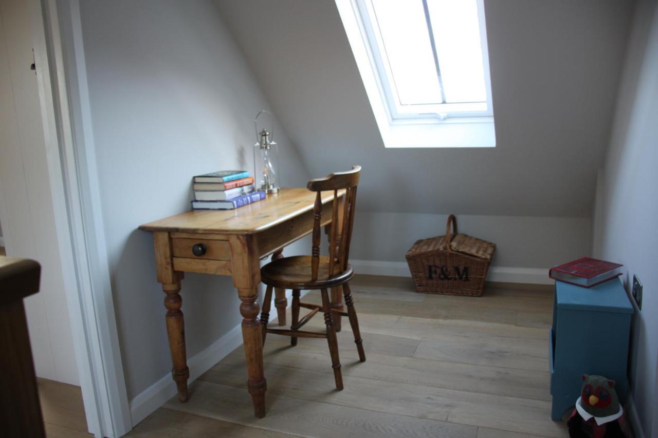 Wonderfully Spacious Luxury Holiday Cottage Billingshurst Exterior foto